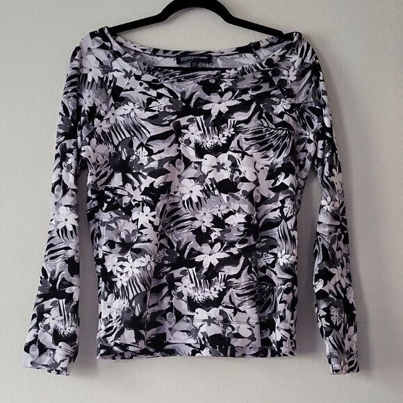 Jones New York Tops - Jones New York Black and‎ White Tropical Print Long Sleeved Blouse Size Small